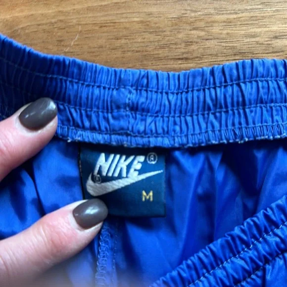 Vintage 80s NIKE nylon track pants. - Picture 3 of 5